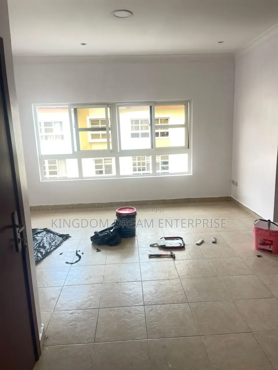 Mini Flat in Bourdilon Court for rent in Chevron