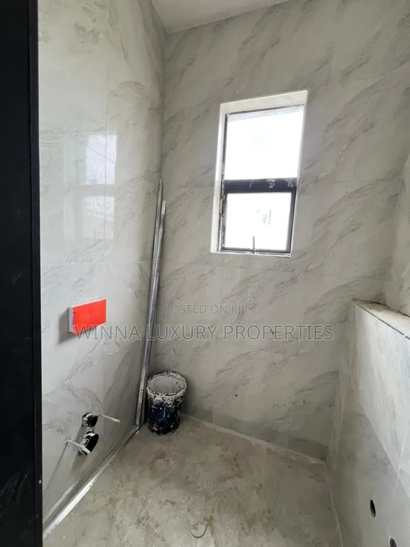 5bdrm Duplex in Around Godab Axis, Life Camp for rent in Life Camp