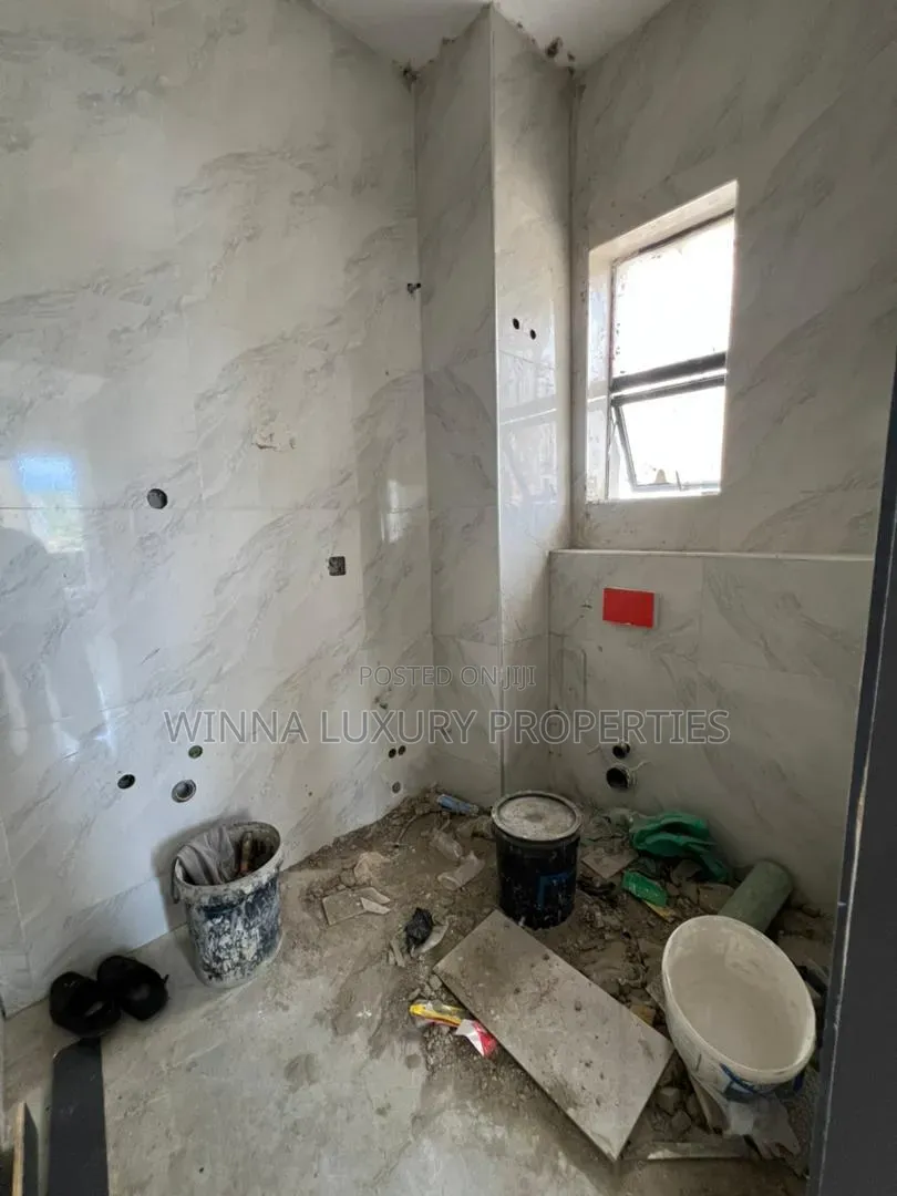5bdrm Duplex in Around Godab Axis, Life Camp for rent in Life Camp