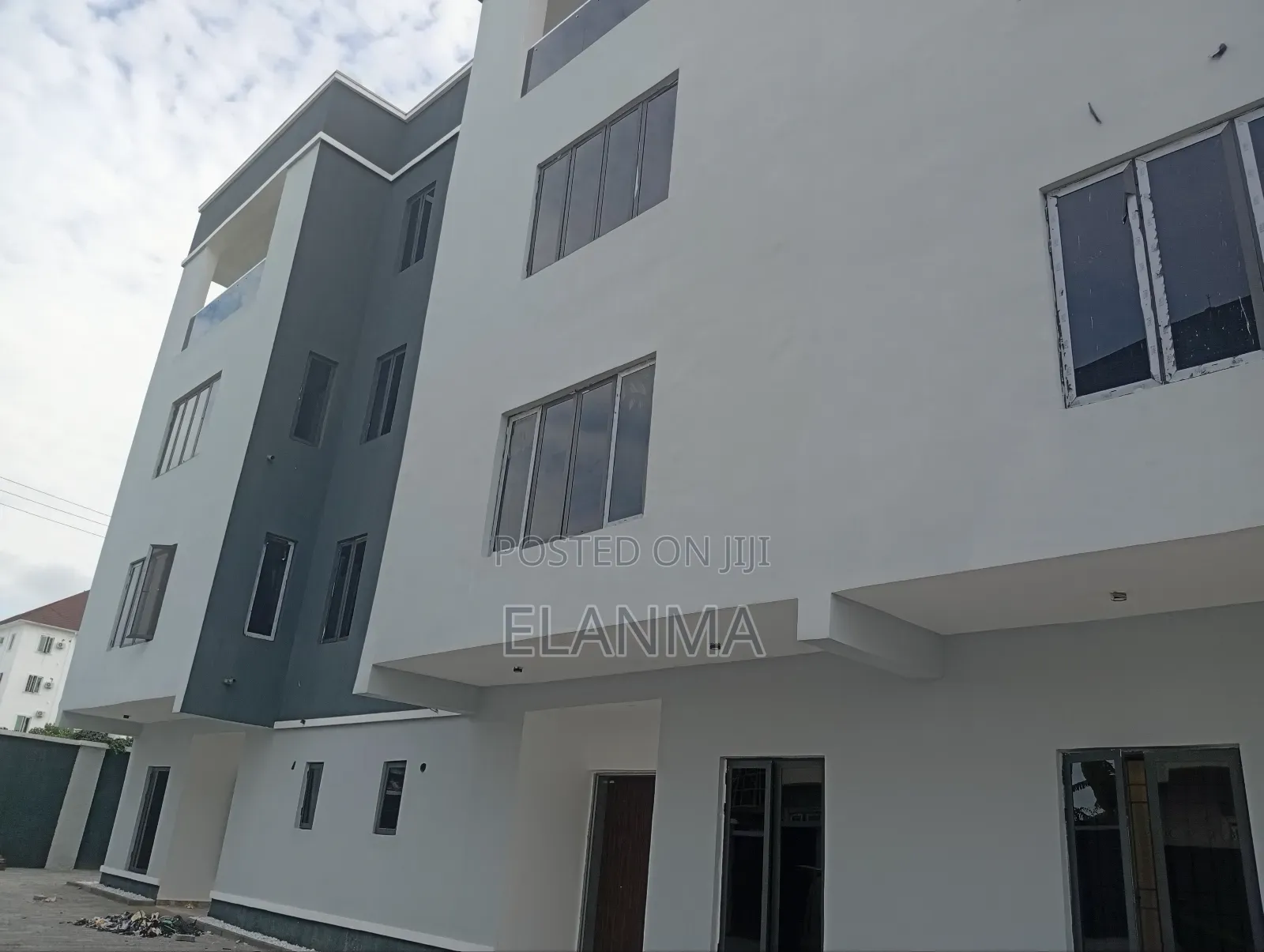 5bdrm Duplex in Jahi for sale in Jahi