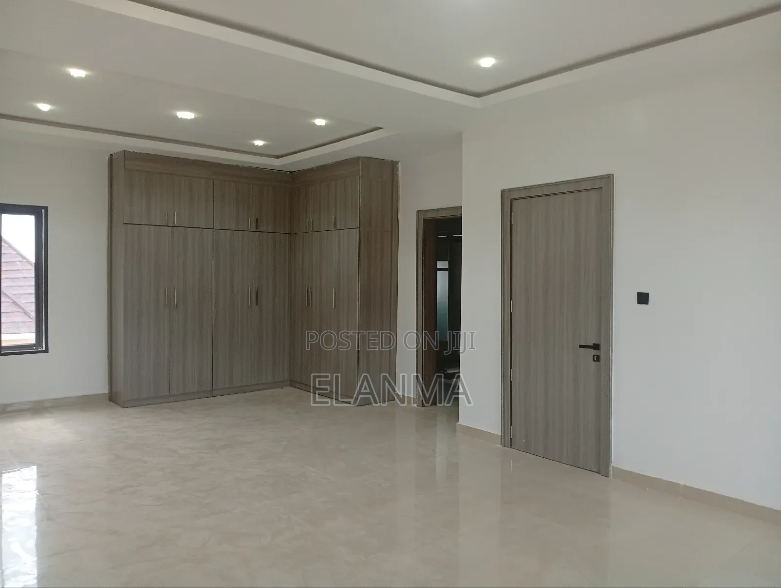 5bdrm Duplex in Jahi for sale in Jahi