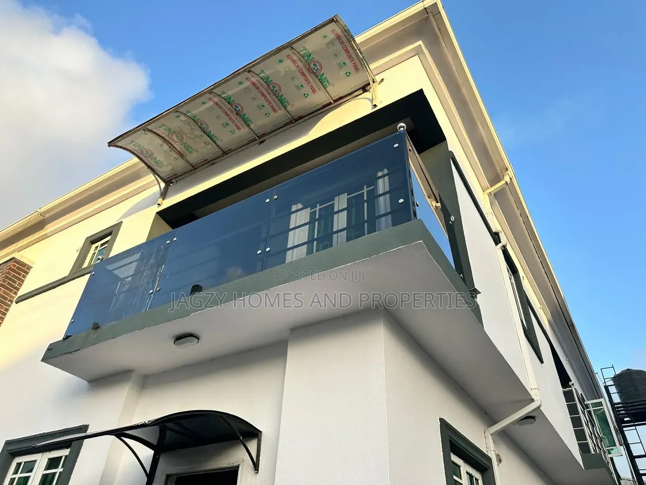 3bdrm Apartment in Ikota Villa Estate for rent in Ikota