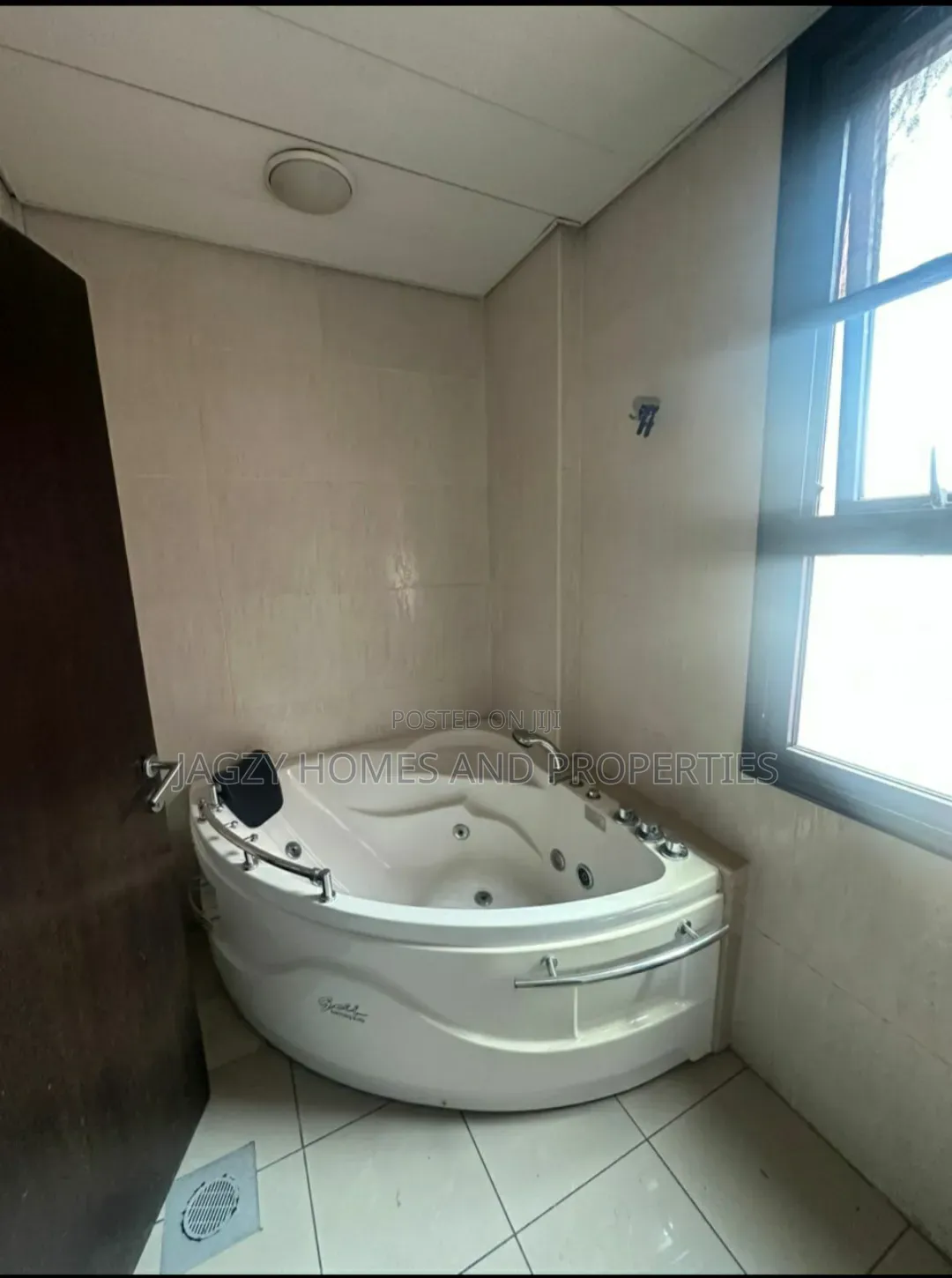 4bdrm Penthouse in Ocean Parade Estate, Banana Island for rent in Banana Island