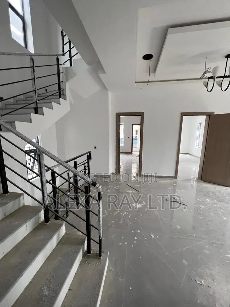 5bdrm Duplex in Ikate for rent in Ikate