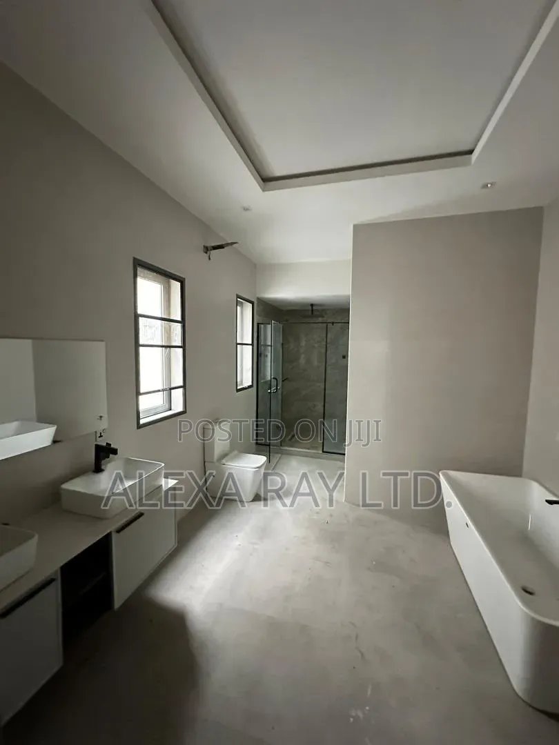 5bdrm Duplex in Ikate for rent in Ikate