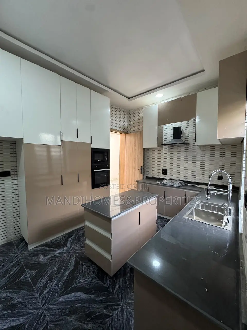 4bdrm Duplex in Ajah for sale in Ajah