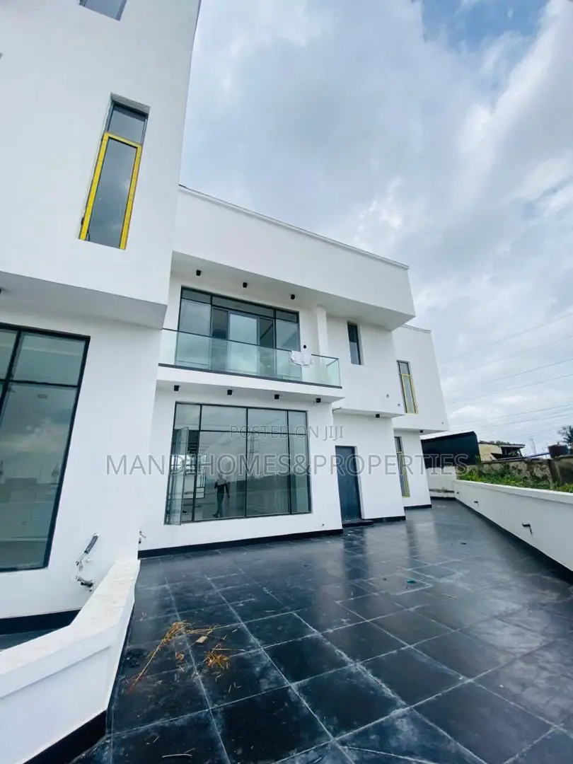 5bdrm Duplex in Royal Garden, Ajah for sale in Ajah