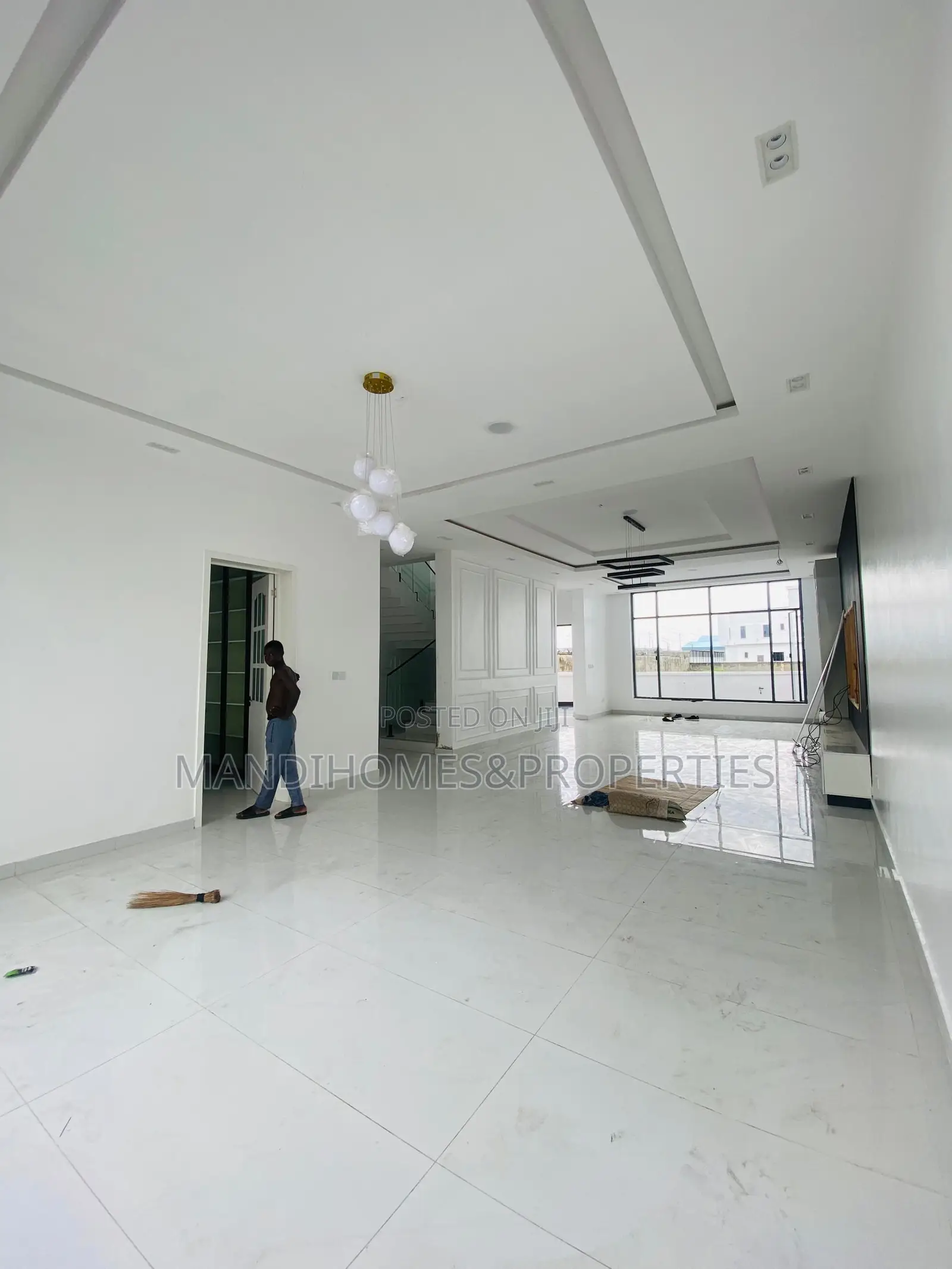 5bdrm Duplex in Royal Garden, Ajah for sale in Ajah