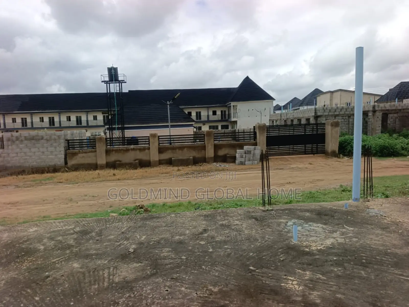 5bdrm Duplex in Seman Estate, Sabon Lugbe for sale in Sabon Lugbe