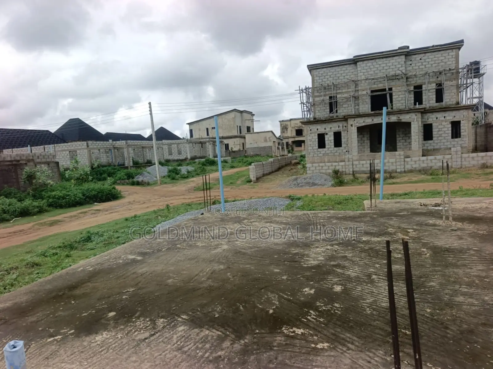 5bdrm Duplex in Seman Estate, Sabon Lugbe for sale in Sabon Lugbe