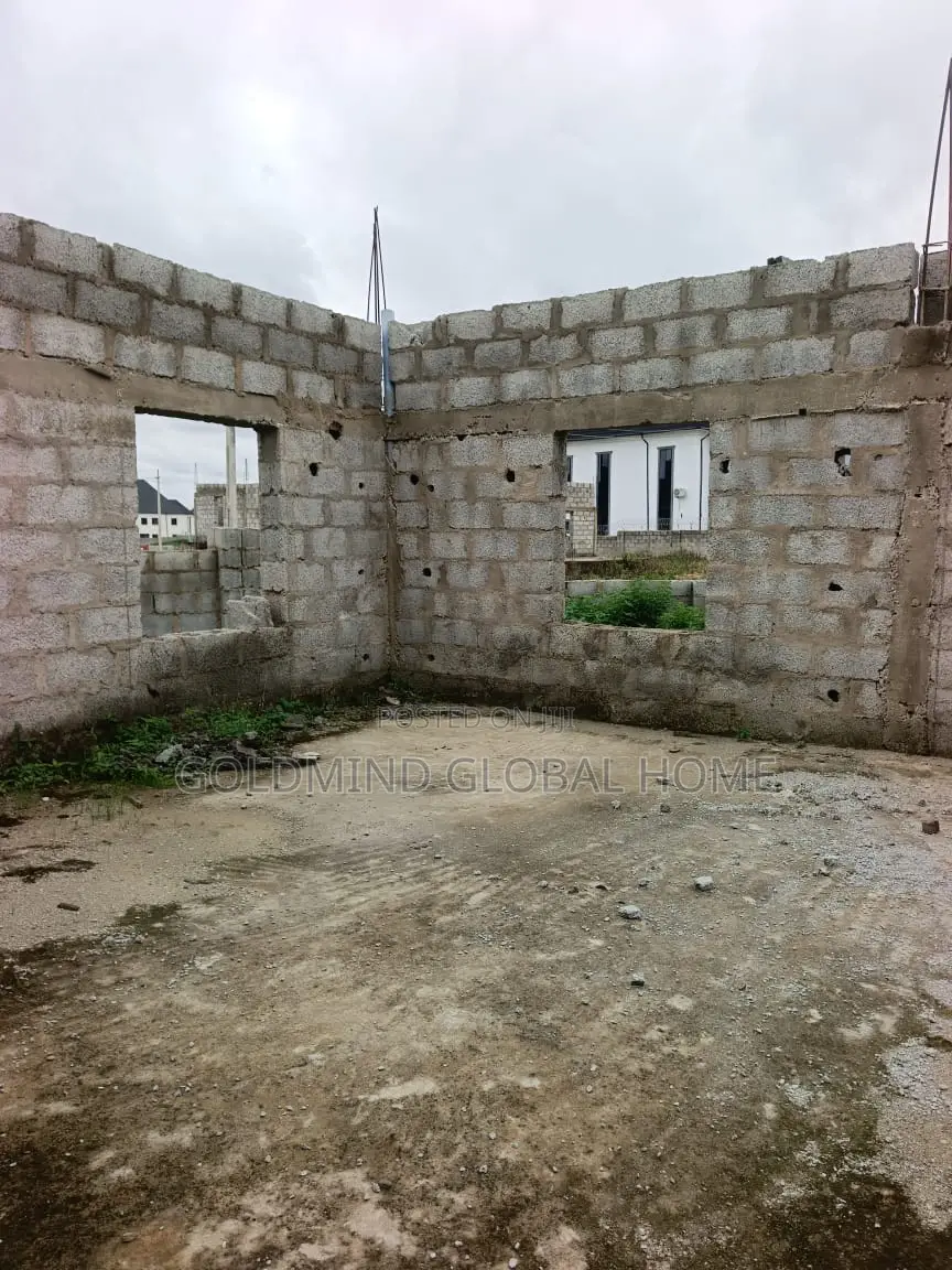 5bdrm Duplex in Seman Estate, Sabon Lugbe for sale in Sabon Lugbe