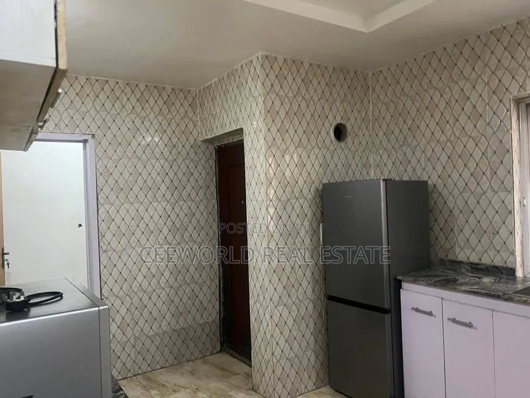 4bdrm Duplex in Idi Ape Iwo Road for rent in Iwo Road