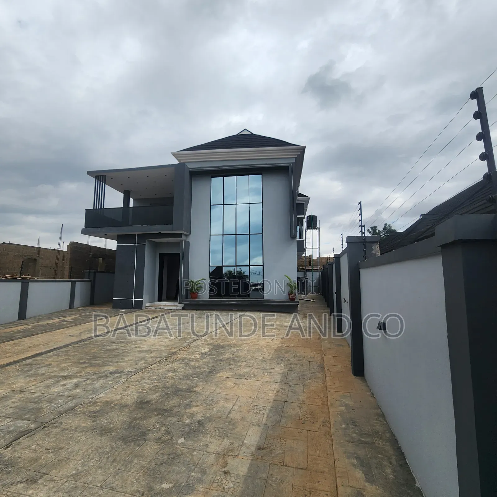 4bdrm Duplex in Akobo for sale in Akobo