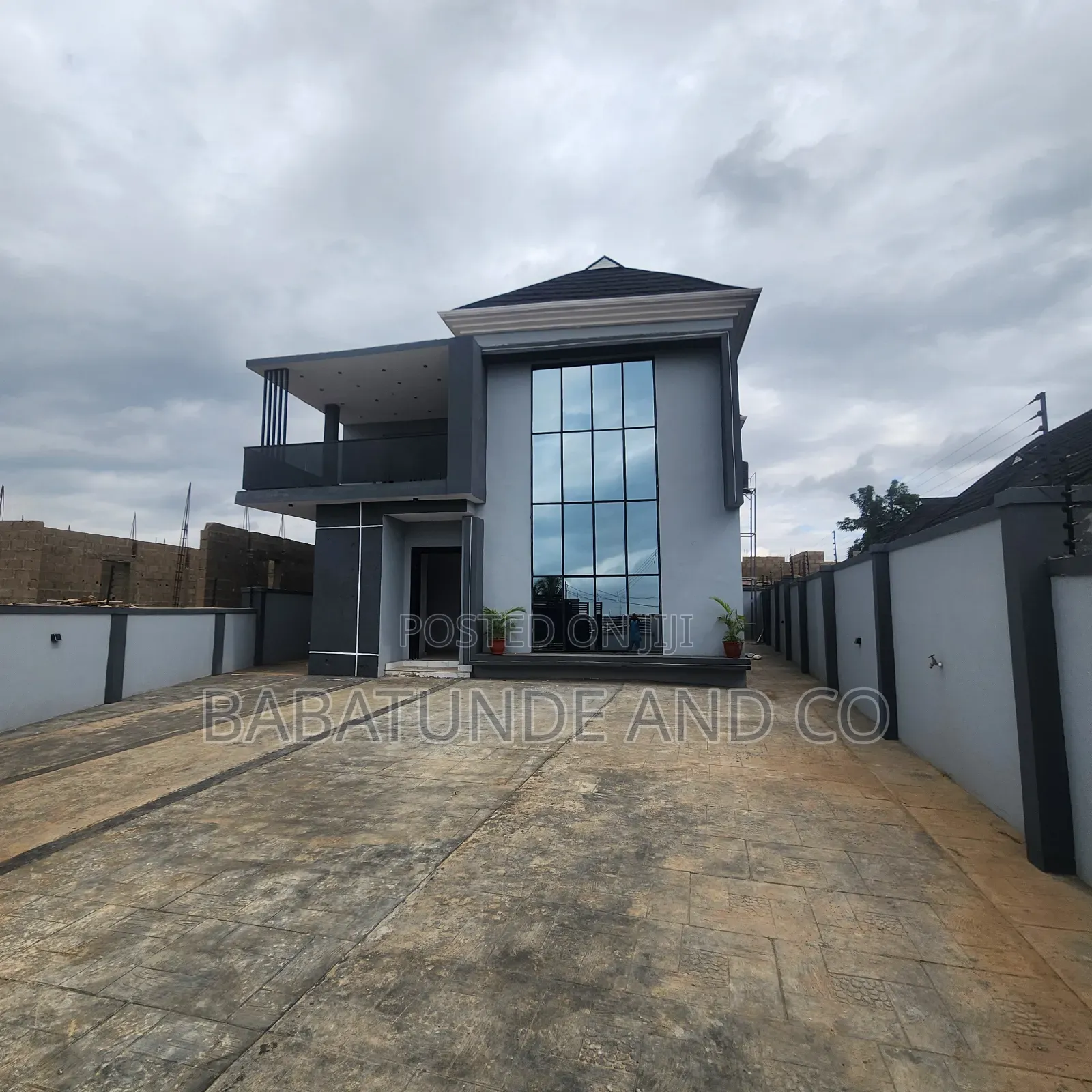 4bdrm Duplex in Akobo for sale in Akobo