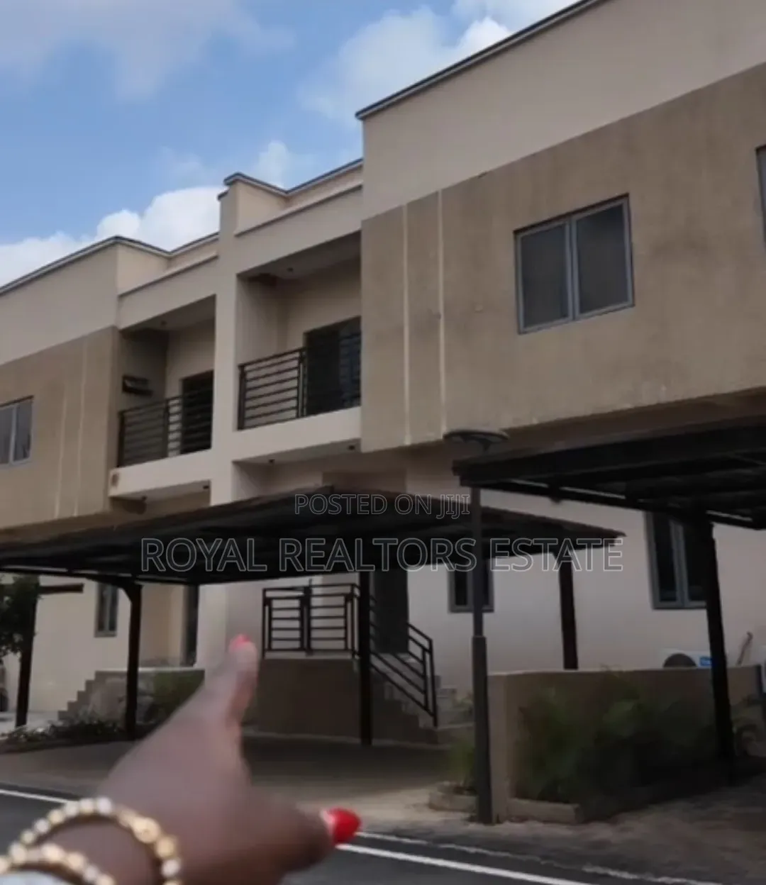 3bdrm Townhouse / Terrace in Guze for rent in Guze