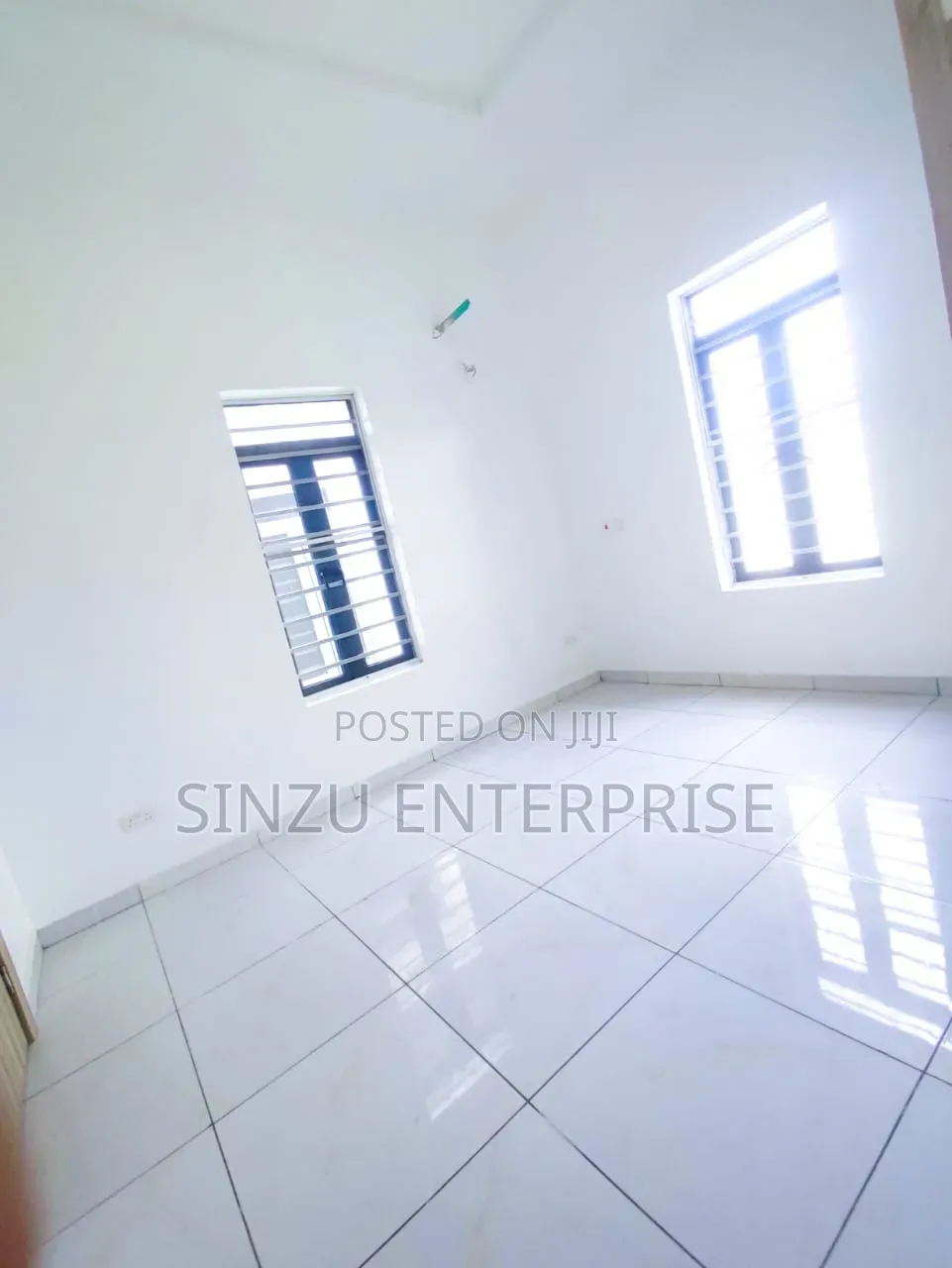 1bdrm Shared Apartment in Orchid Road, Chevron for rent in Chevron