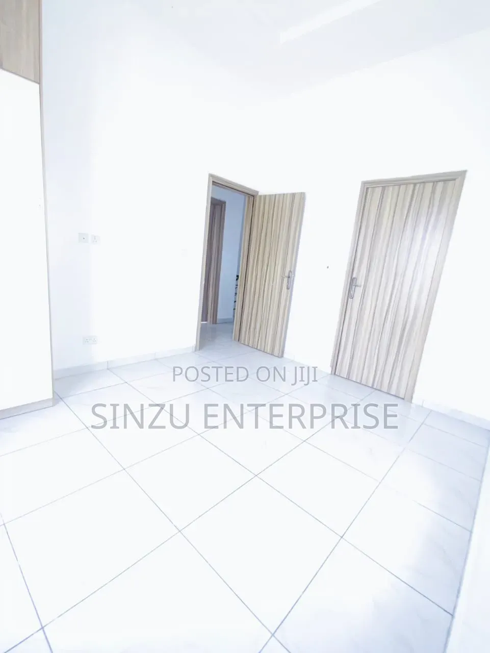1bdrm Shared Apartment in Orchid Road, Chevron for rent in Chevron