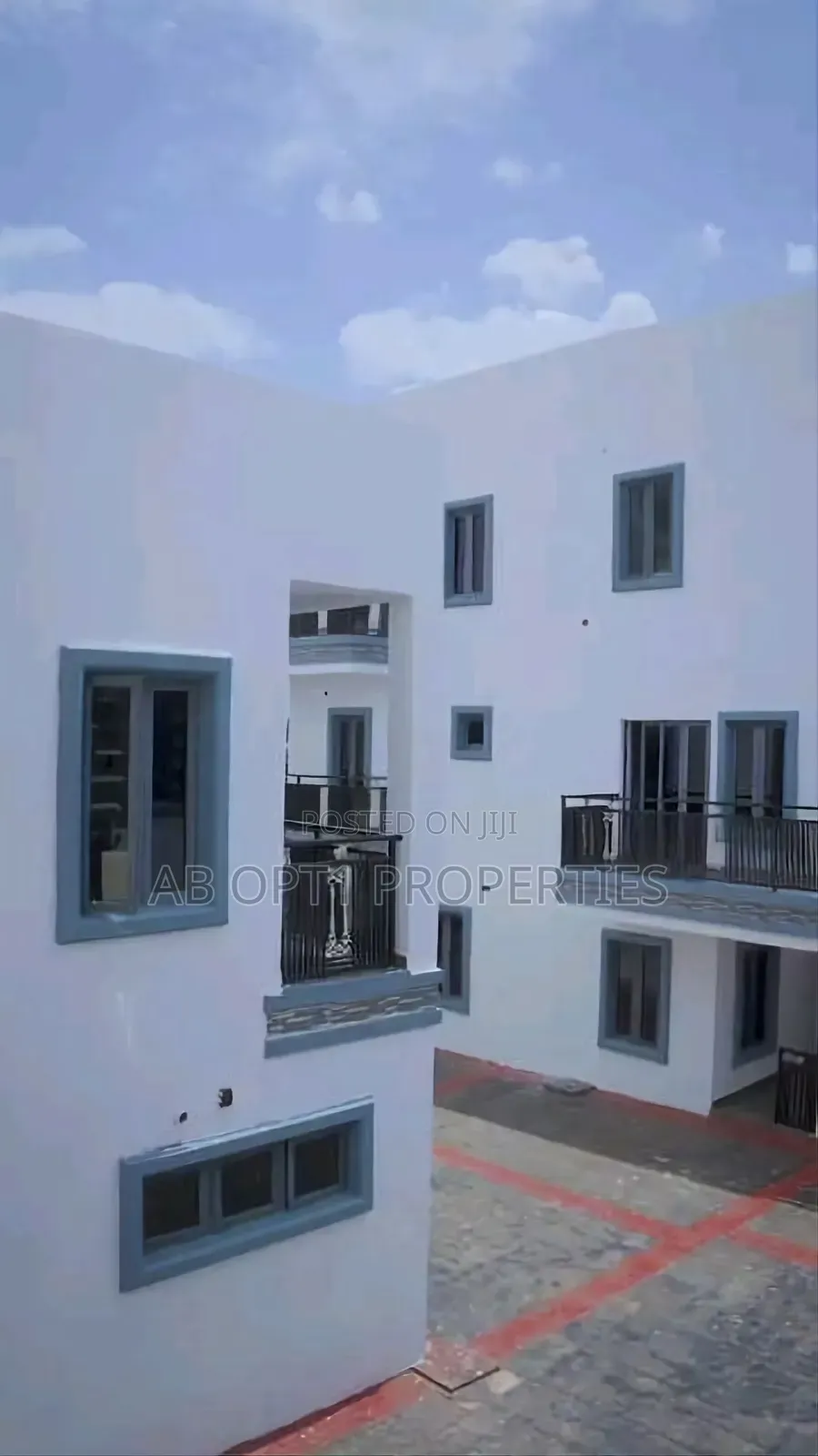 4bdrm Duplex in Ekenhuan Road, Benin City for sale in Benin City