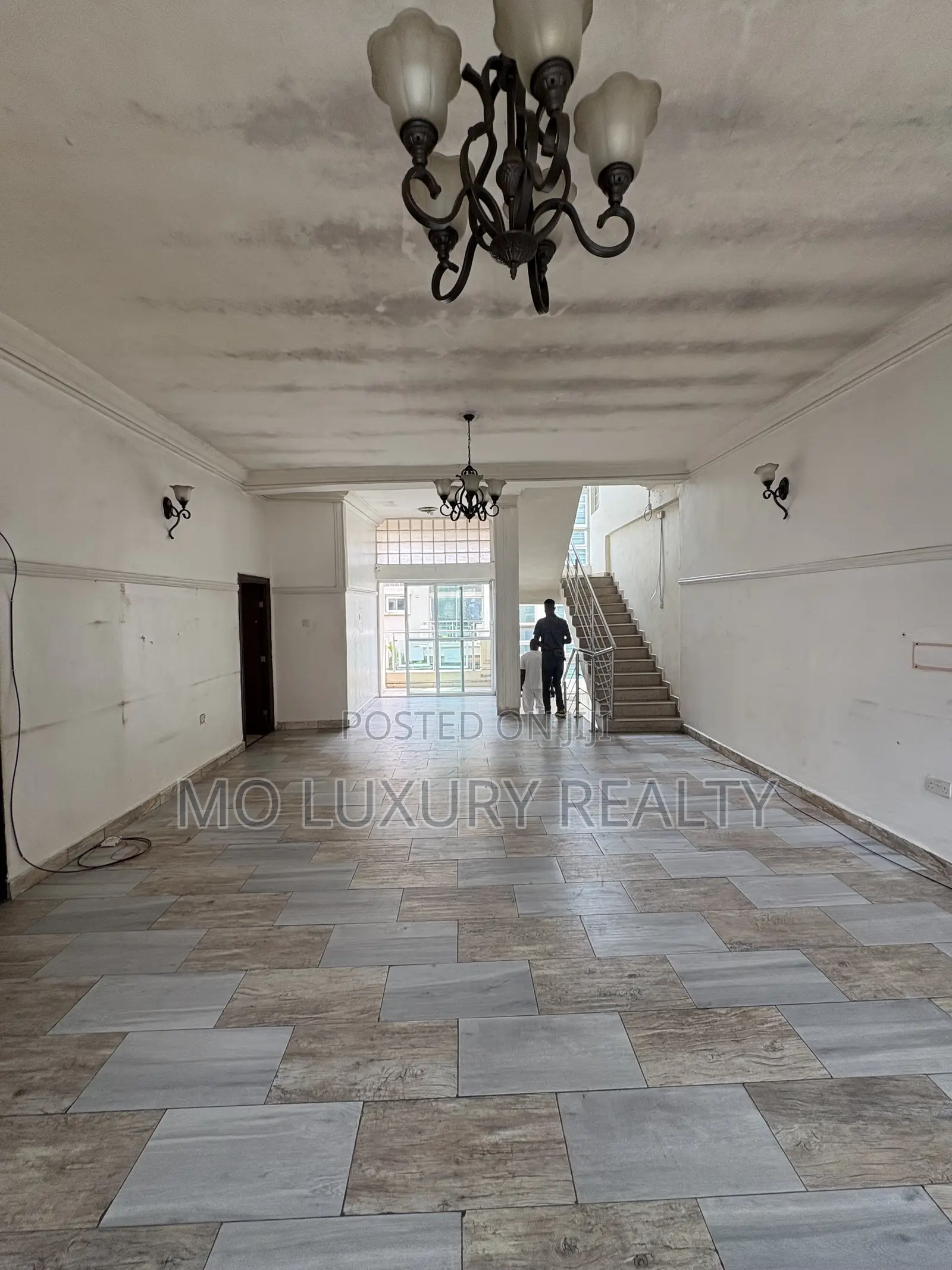 4 Bedroom Terrace Residential and Commercial Use in Victoria Island