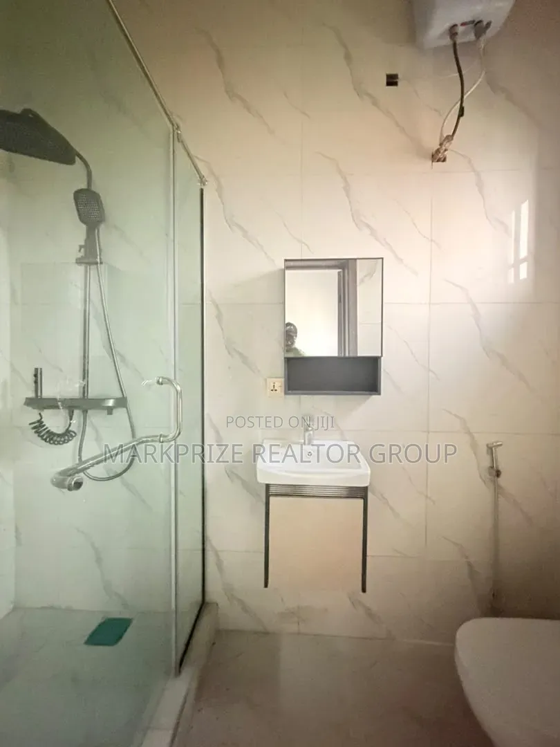 4bdrm Apartment in Ikeja Gra Lagos for sale in Ikeja GRA