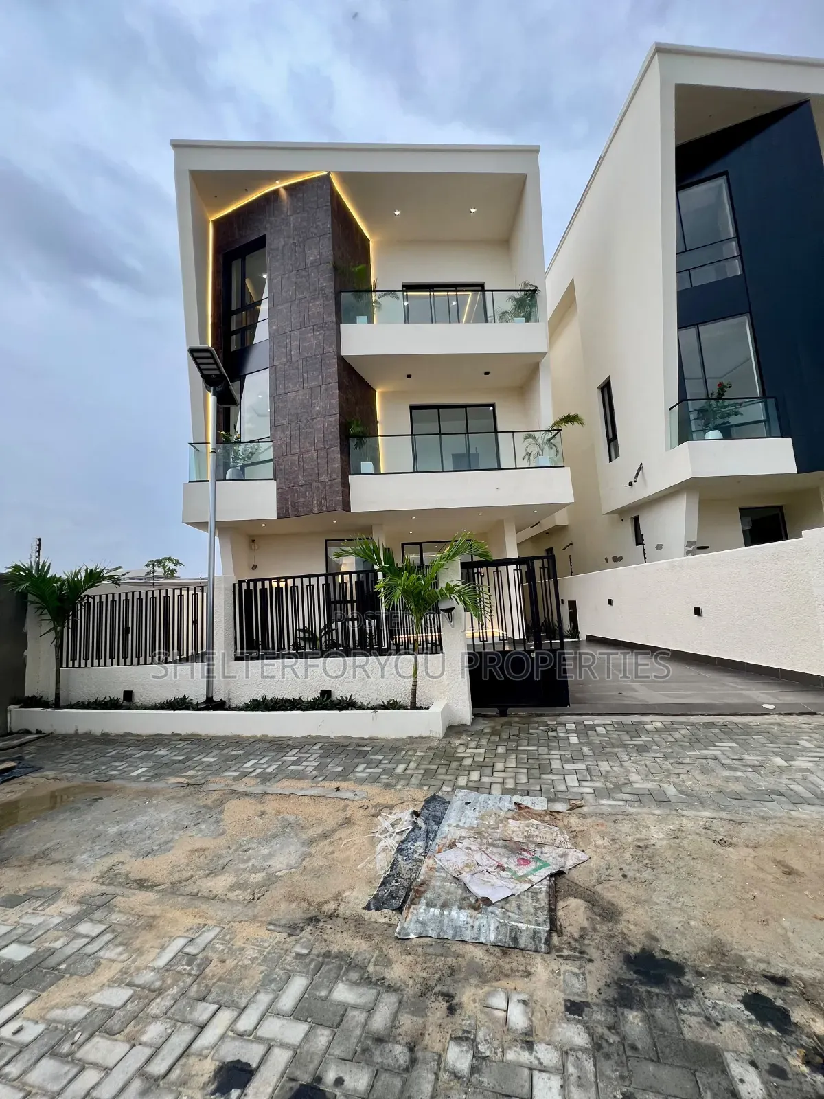 5bdrm House in Lekki Expressway for sale in Lekki Expressway