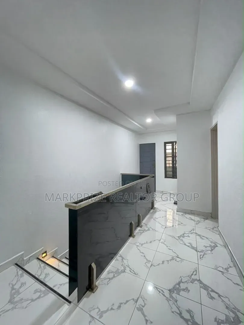 4bdrm Duplex in Maryland Lagos, Anthony Village for sale in Anthony Village