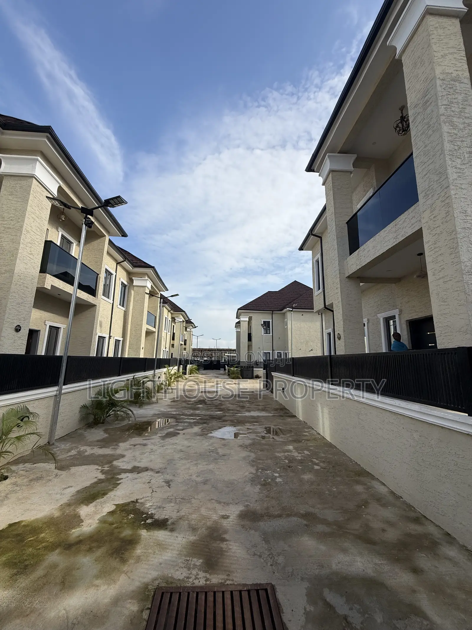 4bdrm Duplex in Gaduwa District for sale in Gaduwa