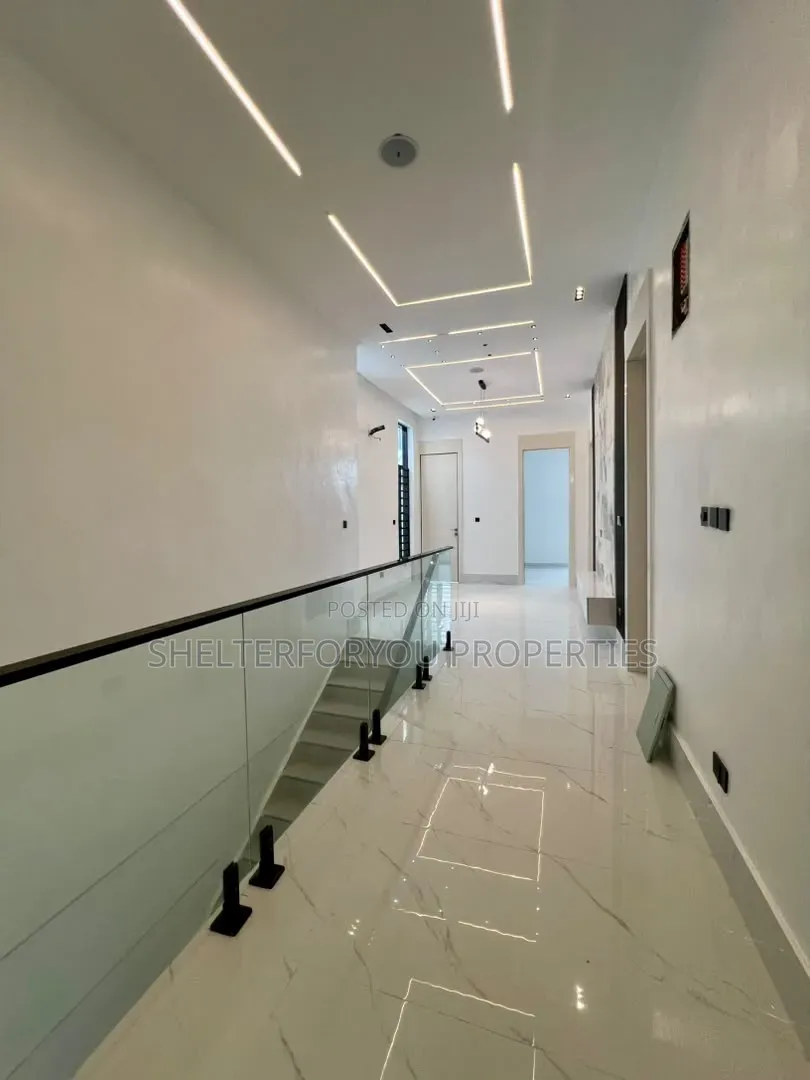 5bdrm House in Chevron for sale in Chevron
