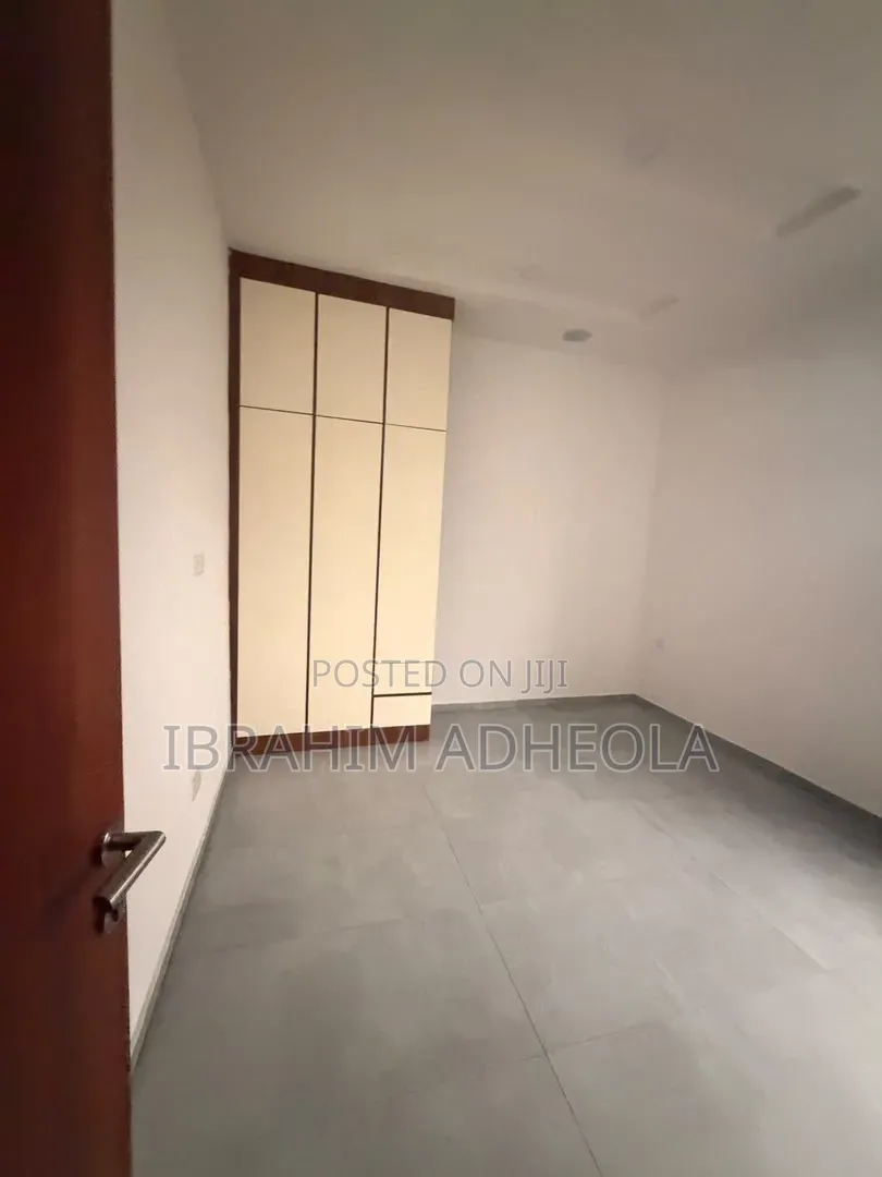 5bdrm Duplex in Lekki Phase1 for rent in Lekki Phase 1