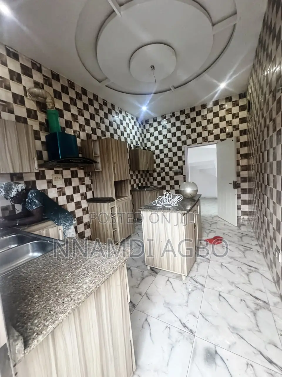 4bdrm Duplex in Thomas Estate for rent in Thomas Estate