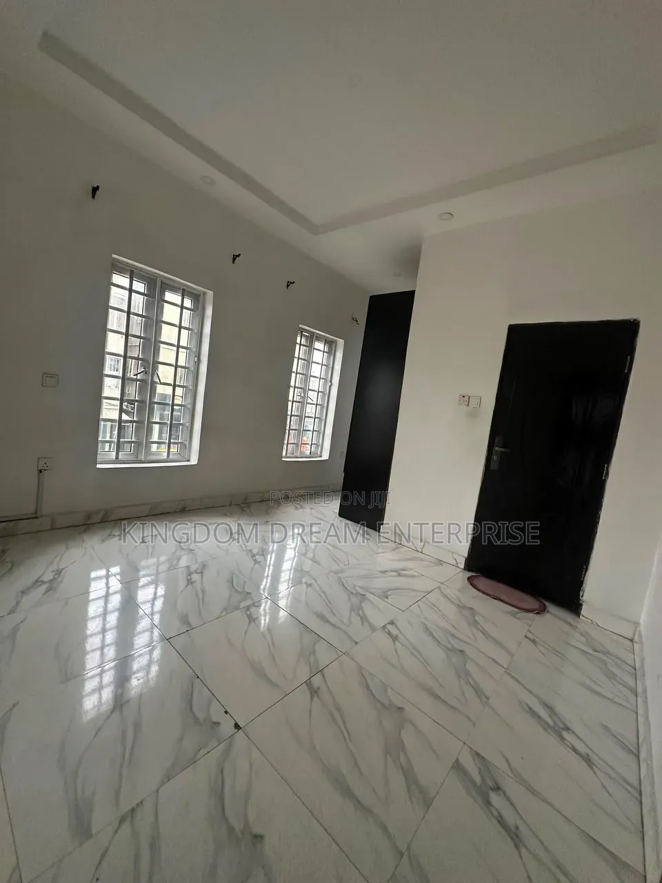 3bdrm Apartment in Yaba, Alagomeji for rent in Alagomeji