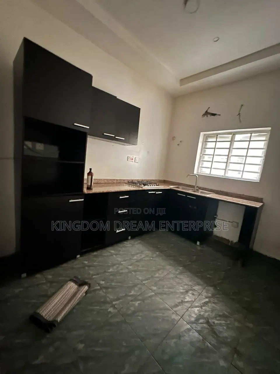 3bdrm Apartment in Yaba, Alagomeji for rent in Alagomeji