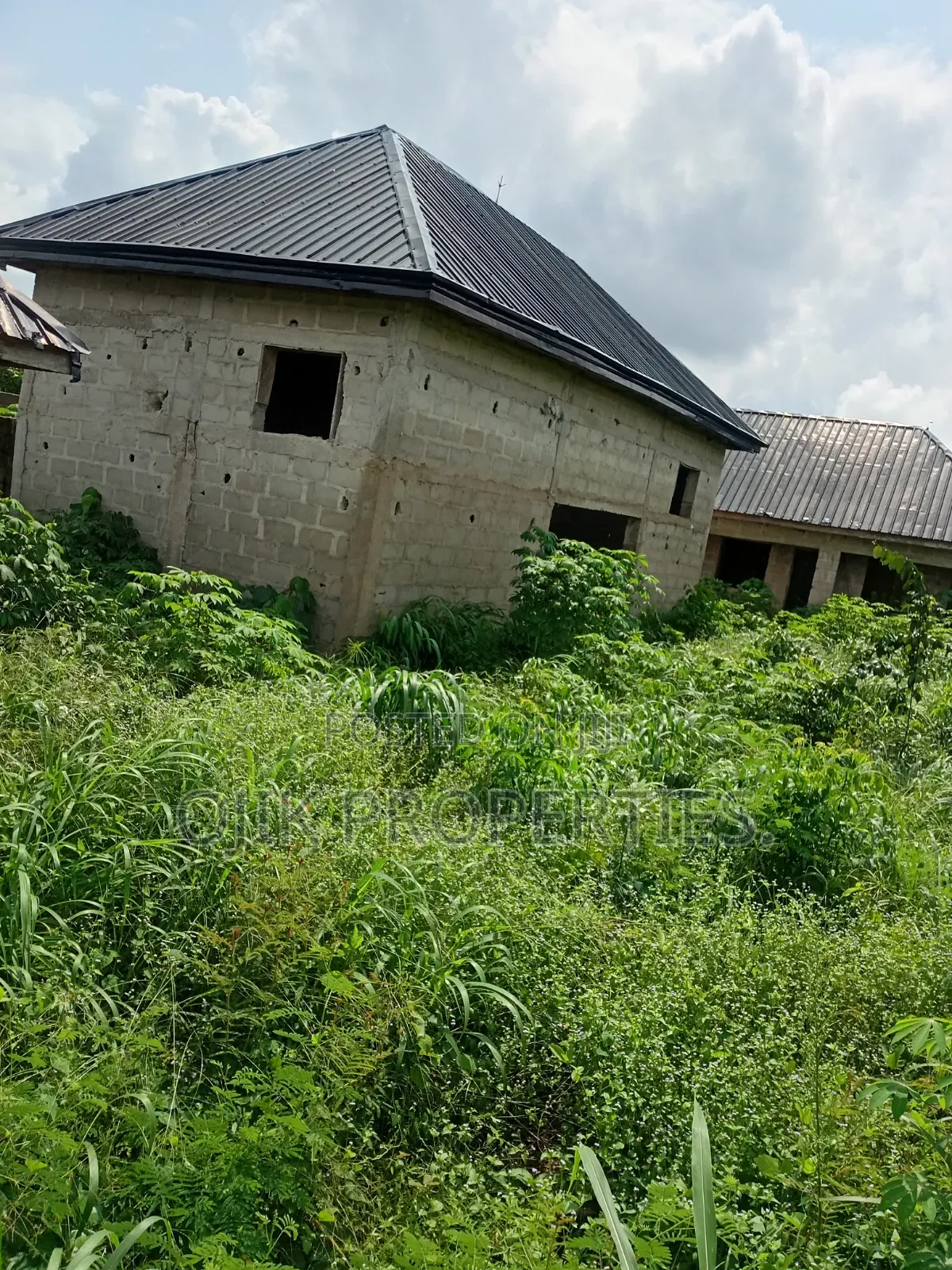 6bdrm House in Ojik Properties, Owerri for sale in Owerri