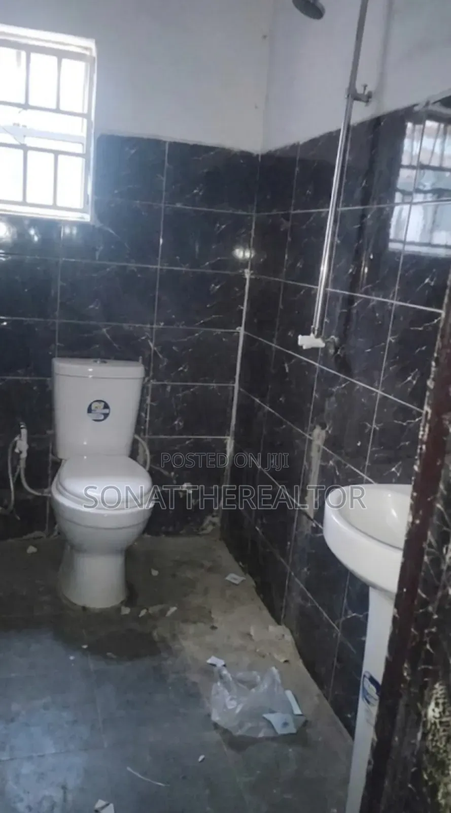 3bdrm Apartment in Peace Estate, Akala Express for rent in Akala Express
