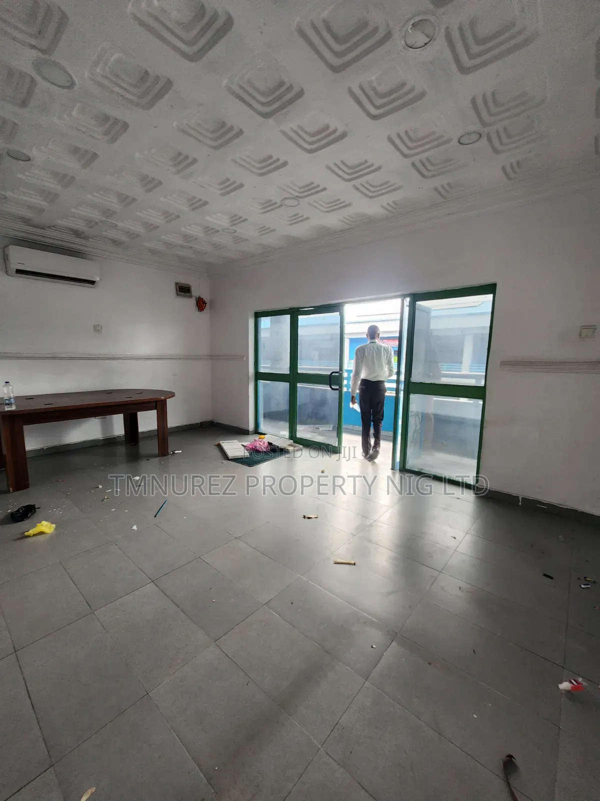 Office Shop Space for Rent at Chevron in Chevron