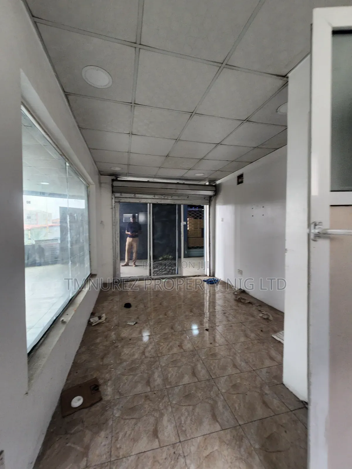 Shop/Office Space for Rent Jakande in Jakande