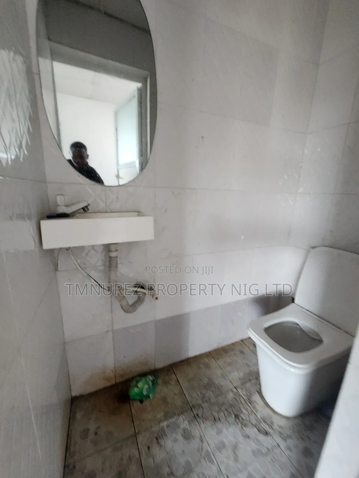 Shop/Office Space for Rent Jakande in Jakande