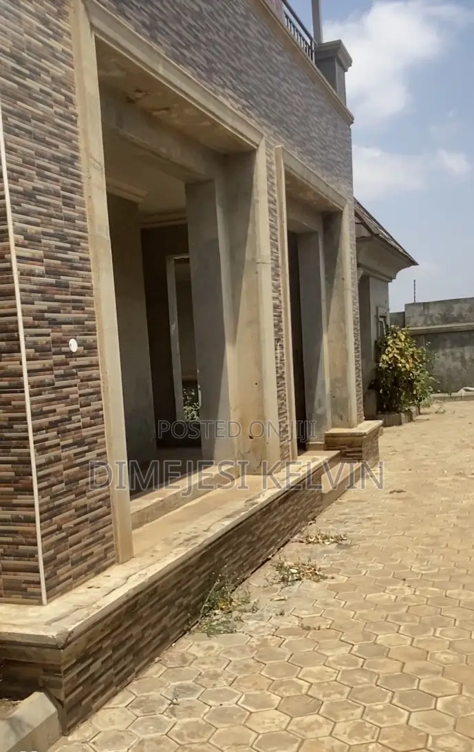 Furnished 5bdrm Duplex in Lokogoma for sale in Lokogoma