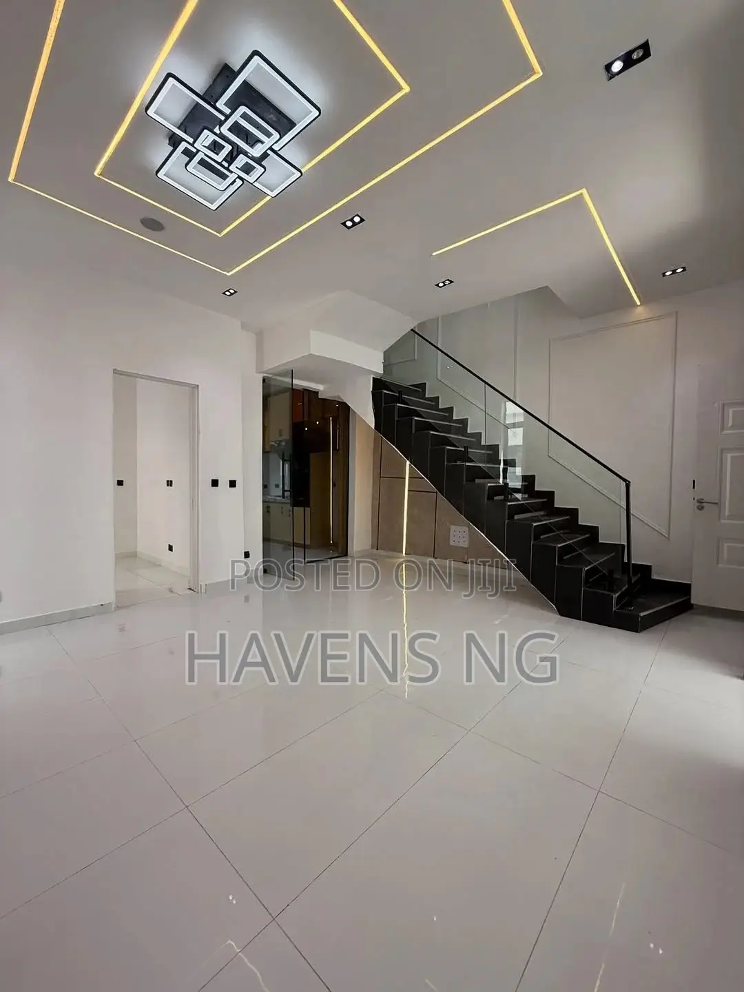 4bdrm Duplex in Ikota for sale in Ikota