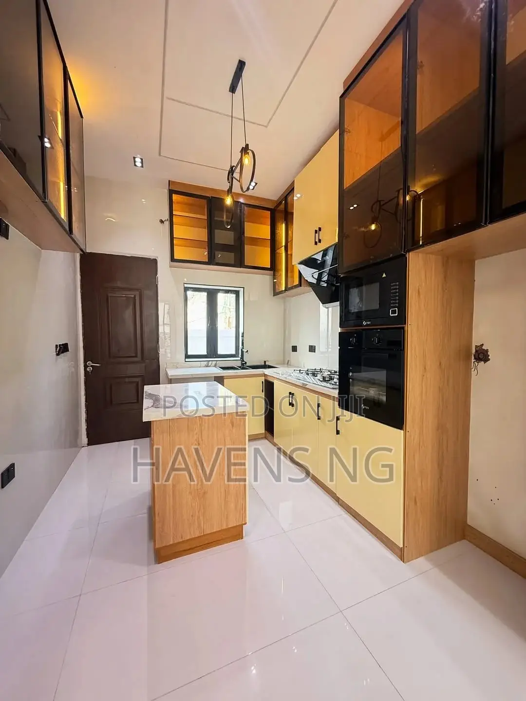 4bdrm Duplex in Ikota for sale in Ikota