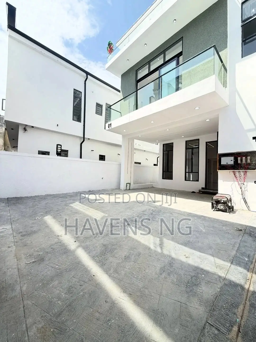4bdrm Duplex in Ikota for sale in Ikota