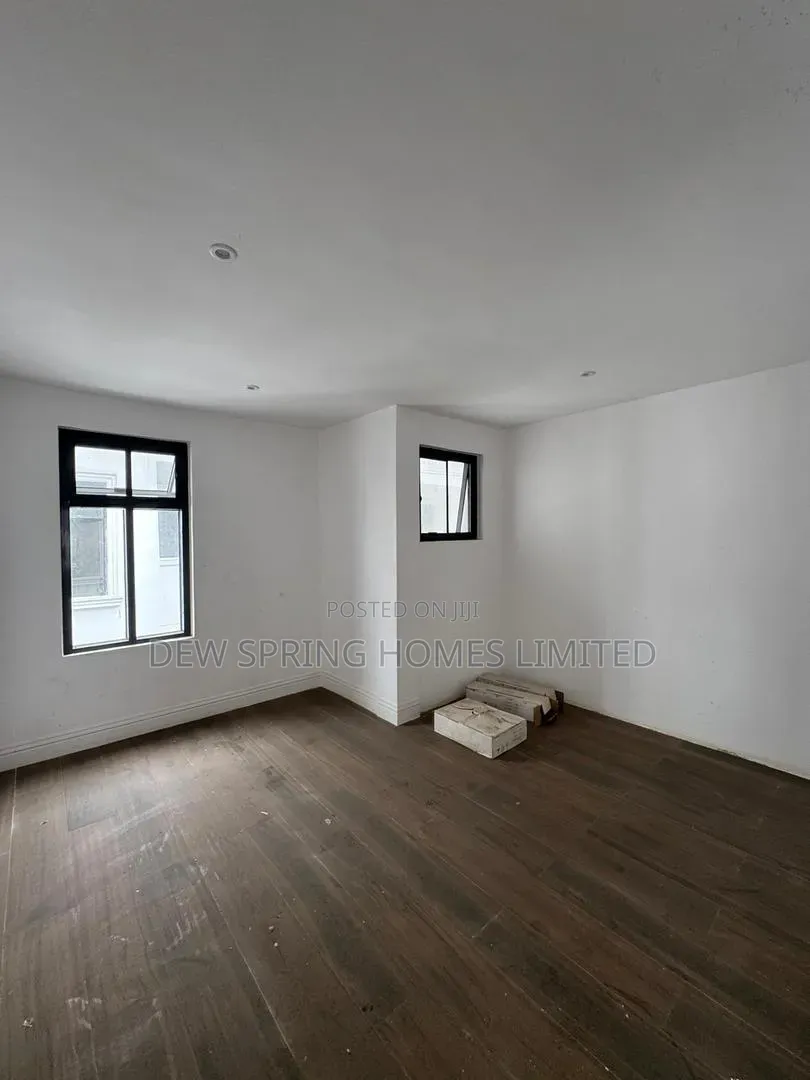 4bdrm Mansion in Banana Island for sale in Banana Island
