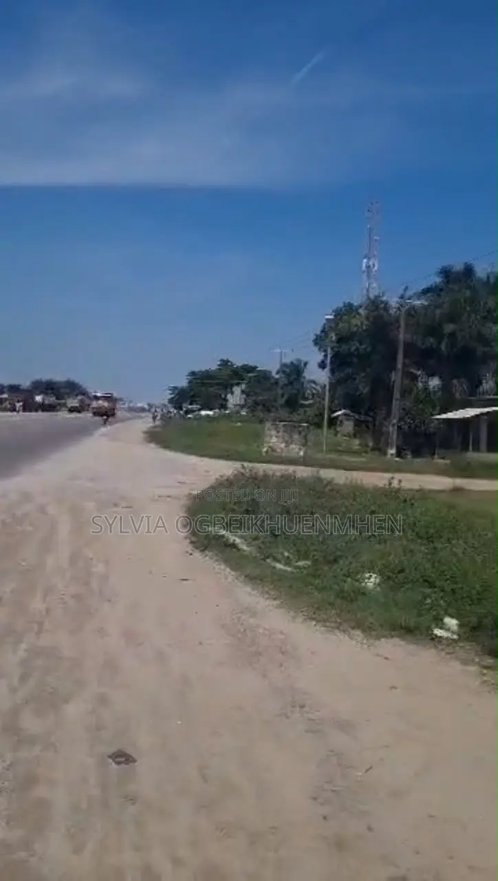 Affordable 600sqm Land for Sale Facing the Road- Akodo,Ibeju-Lekki in Akodo