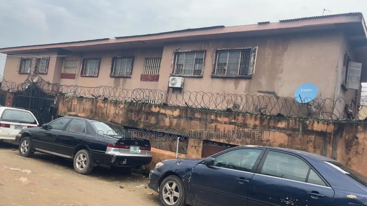 Furnished 5bdrm Duplex in Community Road, Akoka for sale in Akoka