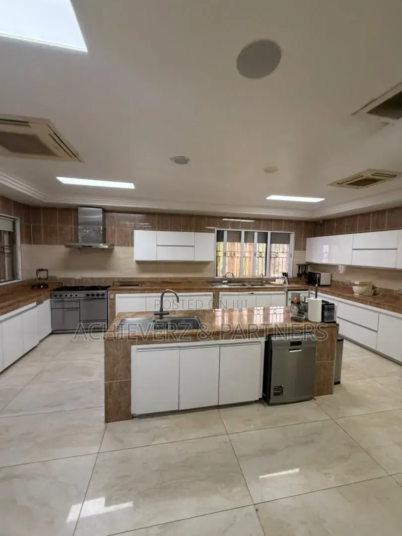 Furnished 5bdrm Duplex in Asokoro for sale in Asokoro
