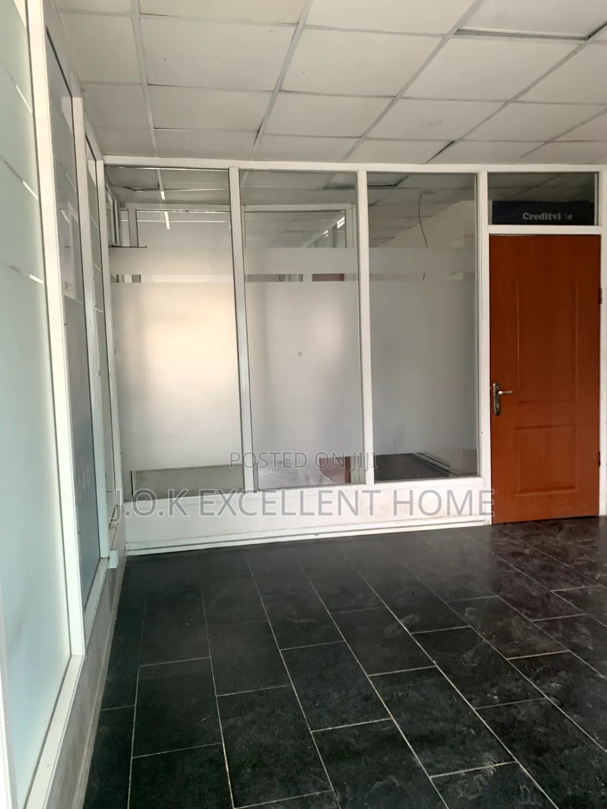 A Self Compound ~300sqm Office Space, Victoria Island, Lagos in Akin Adesola