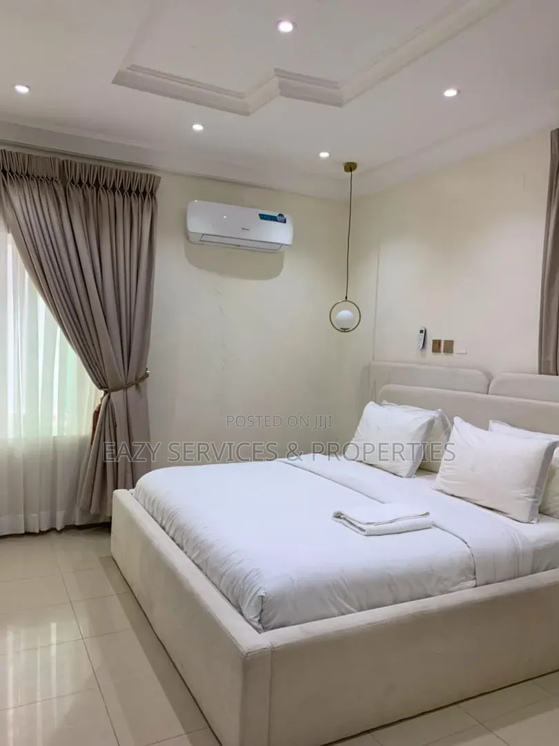 Furnished 3bdrm Apartment in Parkview Estate for rent in Parkview Estate