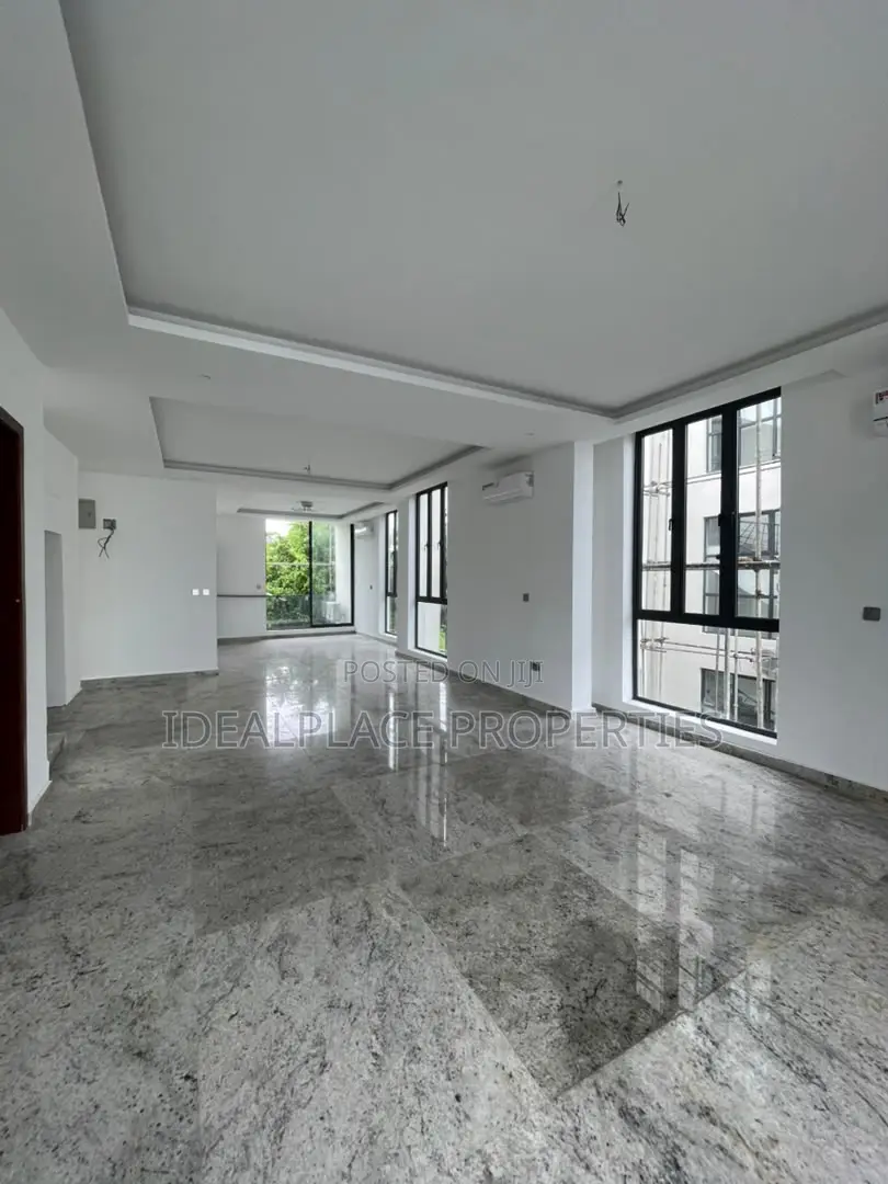 6bdrm Duplex in Banana Island Estate for sale in Banana Island
