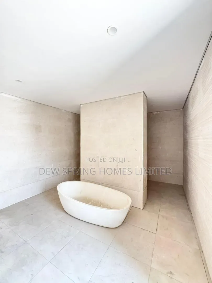 6bdrm House in Banana Island for sale in Banana Island