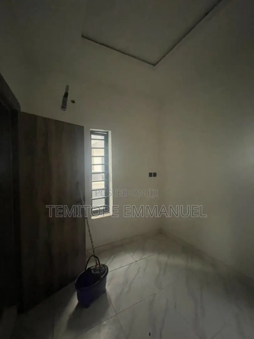 Furnished 4bdrm Duplex in Lekki for sale in Lekki